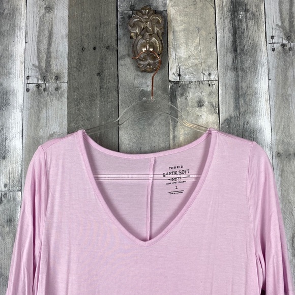 Torrid Super Soft Pink Favorite Tunic Tee Size 1 - Picture 6 of 13